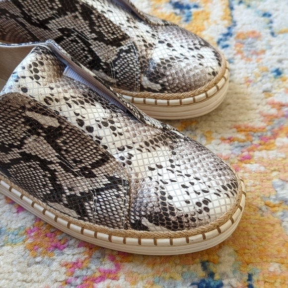 J/Slides Karla Snake Printed Leather Jute Trim Split Front Slip On Sneakers 8 - Picture 4 of 16